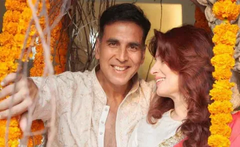 Akshay Kumar Says He Never Read a Book, says Twinkle Khanna Reads One Daily