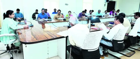 ‘పది’ పరీక్షలకు పటిష్ట ఏర్పాట్లు 