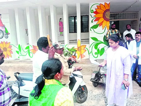 గ్రంథాలయ పన్నులపై దృష్టి పెట్టాలి