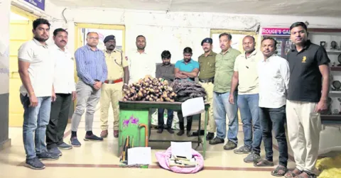 రైల్వే సామగ్రి చోరీ కేసులో ఇద్దరి అరెస్ట్‌