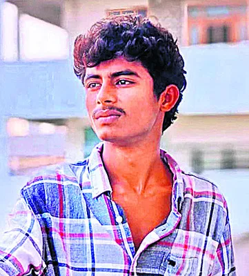 కుమారుడి కడసారి చూపునకు నోచుకోని తండ్రి