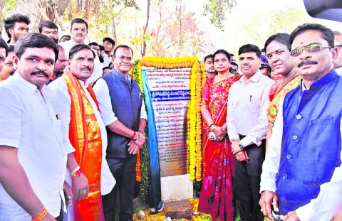 పార్కులను మోడల్‌గా తీర్చిదిద్దుతాం