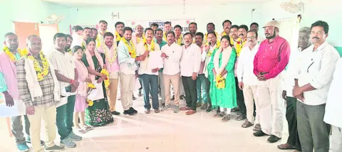 టీఎన్జీఓ జిల్లా అధ్యక్షుడిగా నర్సింహారెడ్డి 
