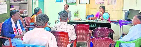 మెనూ అమలు చేయకపోవడంపై విచారణ 