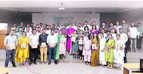 ప్రజాసేవే లక్ష్యం కావాలి