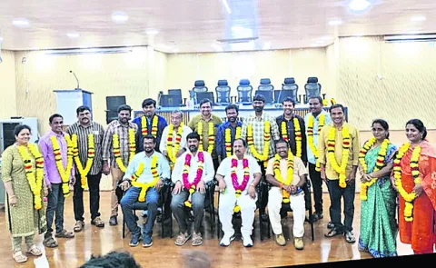 ఏపీజేఏసీ జిల్లా చైర్మన్‌గా నాయుడు 