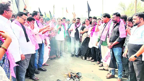 ఫోన్‌ ట్యాపింగ్‌ నెపంతో కక్ష సాధింపు