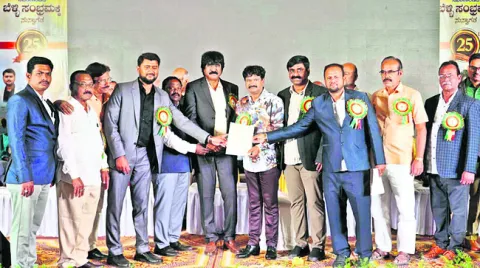సమస్యల పరిష్కారానికి పోరాడతాం