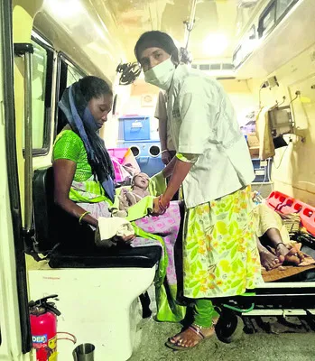 108 అంబులెన్స్‌లో ప్రసవం