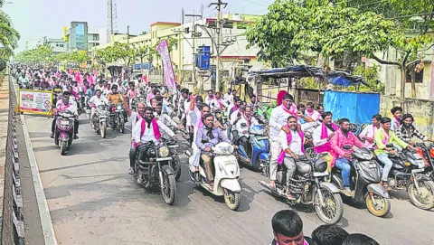 పాలన చేతకాక.. కేసీఆర్‌పై కుట్రలు