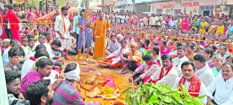 ఘనంగా ఊరపండుగ