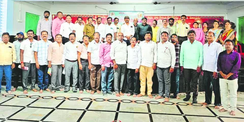 ఉద్యోగుల సమస్యల పరిష్కారానికి కృషి 