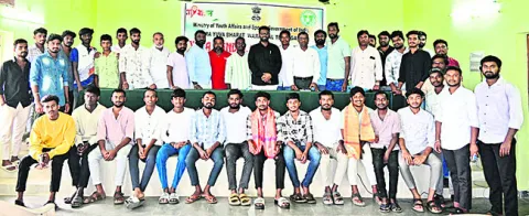 సమాజాభివృద్ధిలో యువత పాత్ర కీలకం