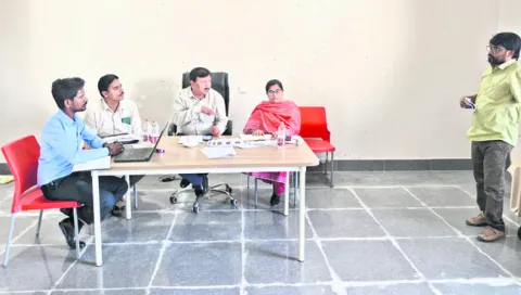 గర్భిణులకు హెచ్‌ఐవీ పరీక్షలు తప్పనిసరి 