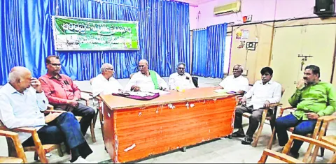 రైతులకు బోనస్‌ ఇవ్వొద్దనడం సరికాదు 