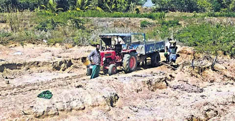 Sand Tractor from Penna River