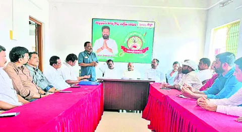 బొత్సను హేళన చేయడం సరికాదు