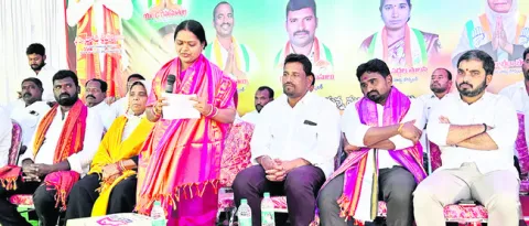 అభివృద్ధిలో భాగస్వాములు కావాలి 