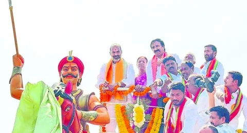 సర్వాయి పాపన్న పోరాటం స్ఫూర్తిదాయకం