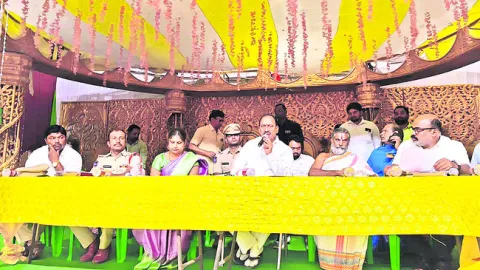 కొమ్మాల ఆలయాభివృద్ధికి కృషి