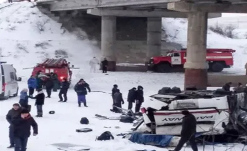 7 Chinese Tourists Dead After Bus Sinks In Russias Frozen Lake Baikal