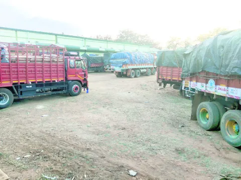 జిల్లాలో 6 సివిల్‌ సప్లయ్‌ గోదాంల ఏర్పాటు 