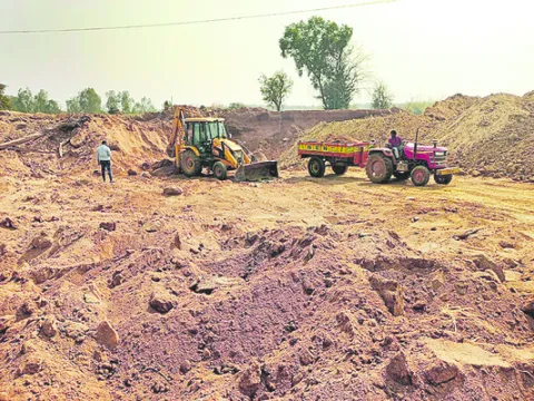 ఇసుకాసురులు!