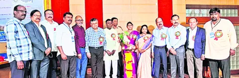 చరిత్ర.. భవిష్యత్‌కు దృఢమైన పునాది