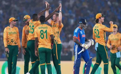 South africa bring India back to earth, hand massive Super 8 loss2