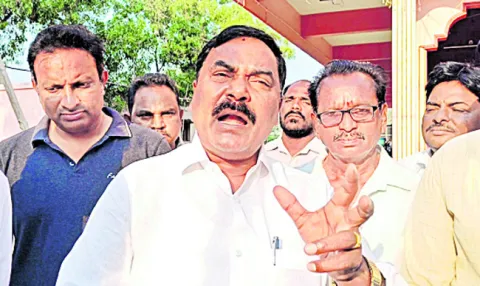 రాష్ట్రంలో అరాచక పాలన సాగుతోంది 