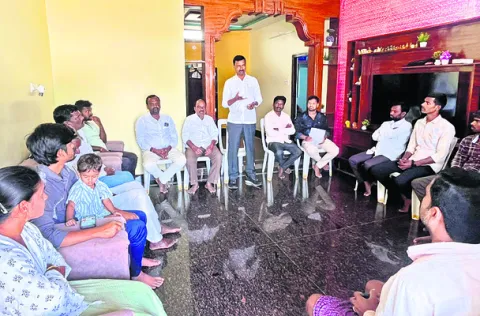 చెట్టు పట్టాలపై అసెంబ్లీలో ప్రస్తావిస్తా
