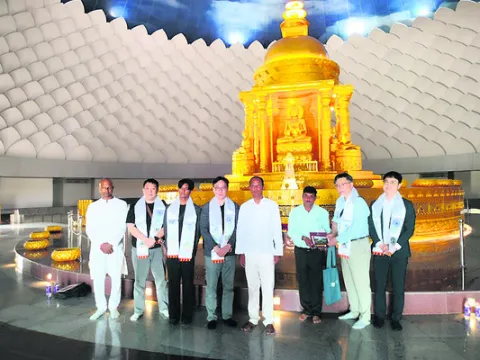బుద్ధవనం సందర్శించిన దక్షిణ కొరియా ప్రతినిధులు