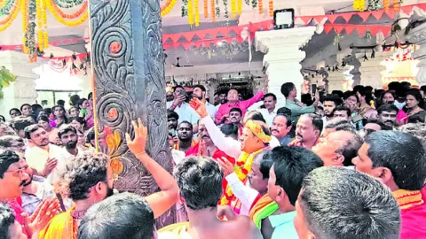 వైభవంగా విగ్రహ ప్రతిష్ఠాపనోత్సవం