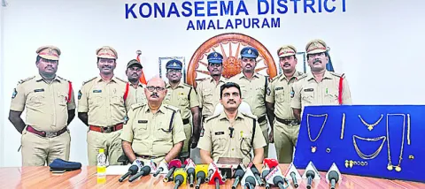 చోరీల్లో కిలేడీ
