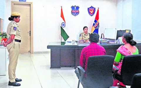 బాధితుల రక్షణే ప్రథమ లక్ష్యం