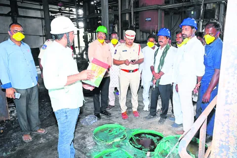 నిబంధనలు ఉల్లంఘిస్తే తాళం వేస్తాం