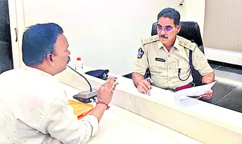 జిల్లా పోలీసు కార్యాలయంలో పీజీఆర్‌ఎస్‌   