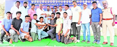 స్పోర్ట్స్‌ హబ్‌గా హనుమకొండ