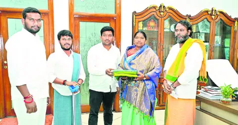 హేమాచల క్షేత్రం అభివృద్ధిపై మంత్రికి నివేదిక