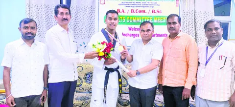 తైక్వాండో పోటీల్లో బంగారు పతకం