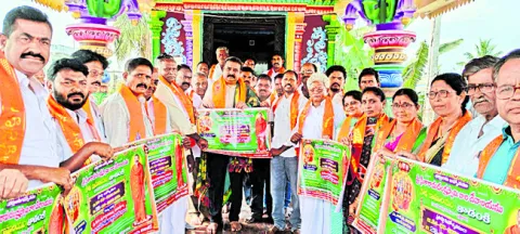 ఆలయాలతో గ్రామాలకు ఆధ్యాత్మిక బలం 