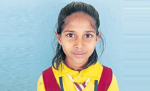 girl achieves 100 percent school attendance for second year