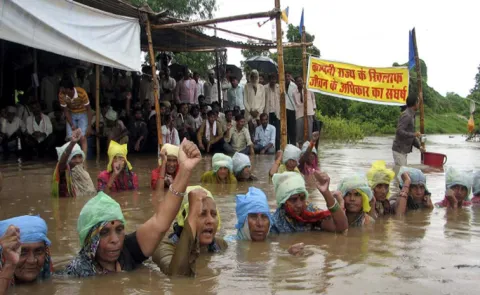 Villagers stage jal satyagraha flagging water crisis in Uttar Pradesh