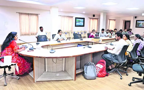 బహిరంగ మల విసర్జనను అరికట్టాలి 