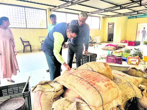 ఆశ్రమ విద్యార్థులకు నాణ్యమైన విద్య