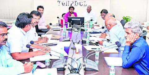 సబ్‌స్టేషన్ల నిర్మాణం త్వరగా పూర్తి చేయాలి