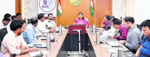 పరీక్షలు పకడ్బందీగా నిర్వహించాలి 