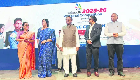 స్కిల్‌ డెవలప్‌మెంట్‌ సెంటర్లతోమెరుగైన ఉపాధి