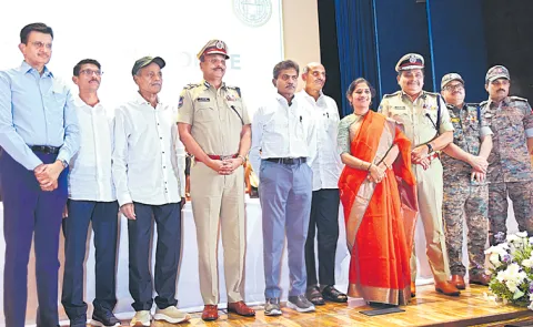 DGP Shivadhar Reddy says Only 11 Maoists remain from Telangana