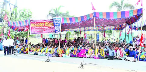 అంగనాడీల సమస్యలు పరిష్కరించాలి 